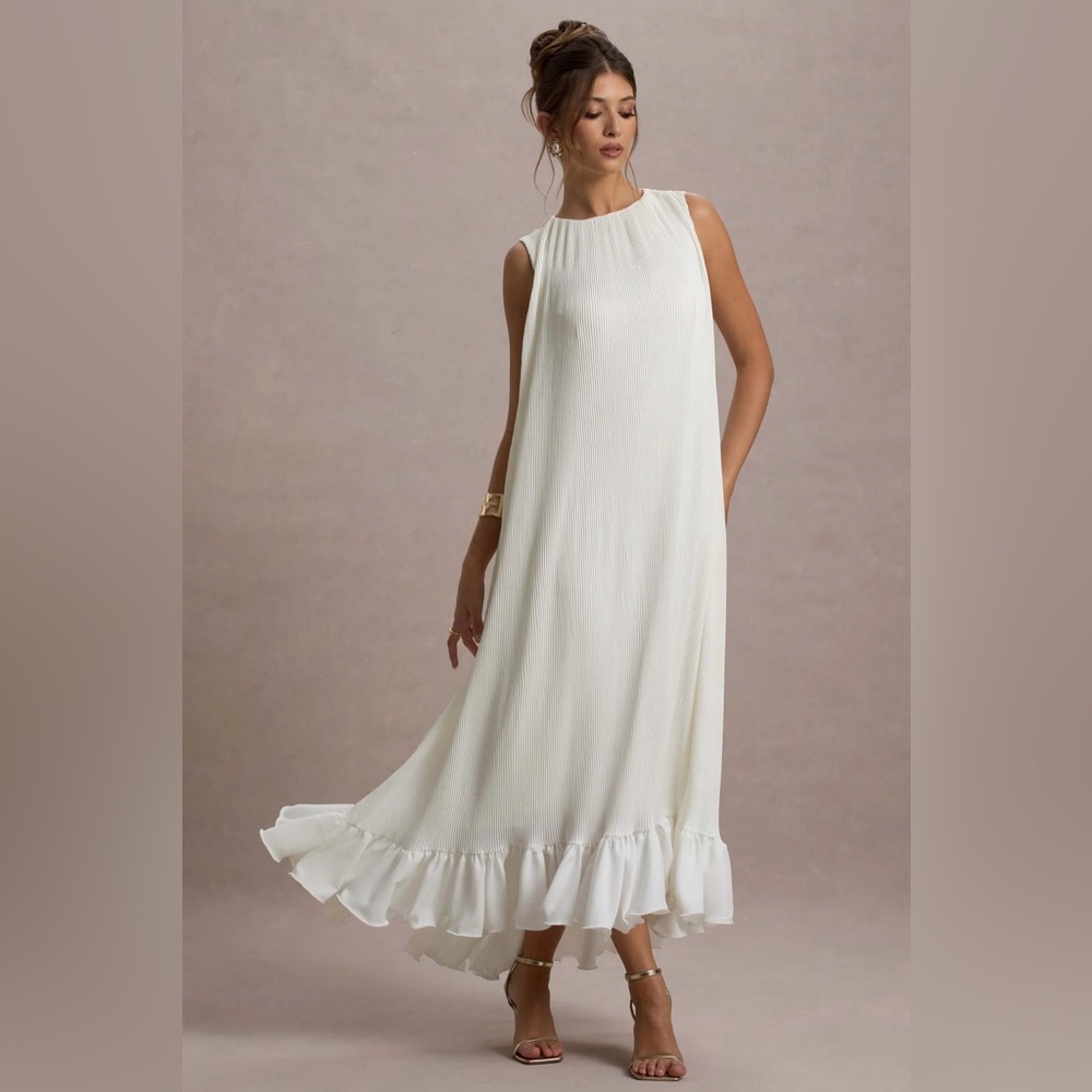 Club L London - Cream Chiffon A-Line Ruffled Maxi Dress